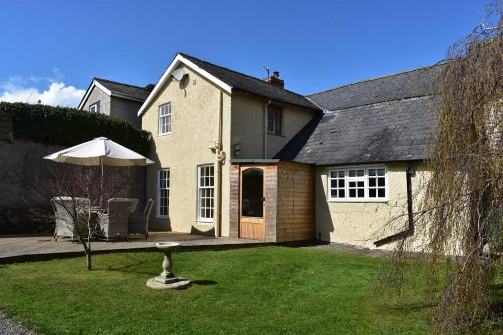Cross Keys Cottage Holiday Let Bishop's Castle Eksteriør bilde